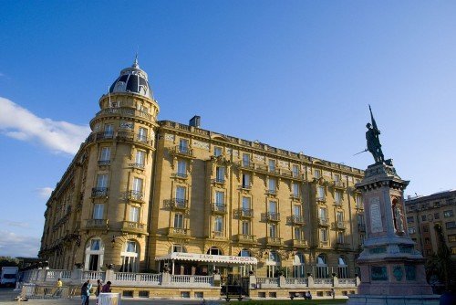 Escapadas de lujo en España: Dos hoteles de cinco estrellas: Hotel María Cristina y The Ritz-Carlton, Abama